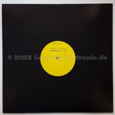 Out Of The Ordinary - DaDaDa • 12" Vinyl Maxi - Labyrinth Music