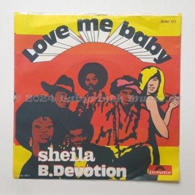Sheila & B. Devotion - Love Me Baby • 7" Vinyl - Labyrinth Music
