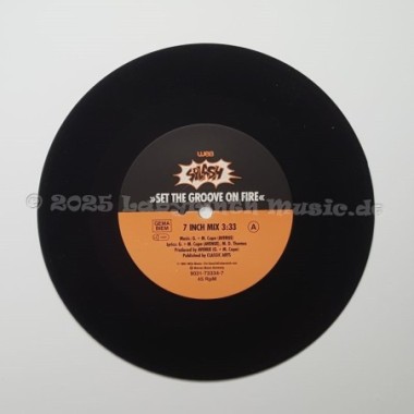 Splash - Set The Groove On Fire • 7" Vinyl • MINT - Labyrinth Music